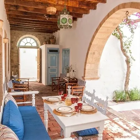 Smaragdi Traditional Mansion In Chora Vakantiehuis *