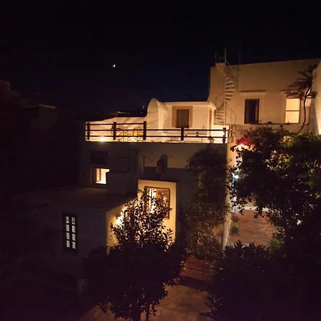 Smaragdi Traditional Mansion In Chora Vakantiehuis *