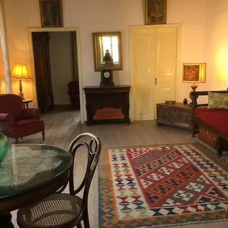 Smaragdi Traditional Mansion In Chora Vakantiehuis