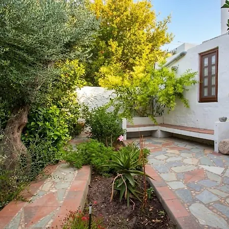 Smaragdi Traditional Mansion In Chora Pátmos