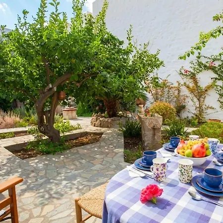 Smaragdi Traditional Mansion In Chora Vakantiehuis *